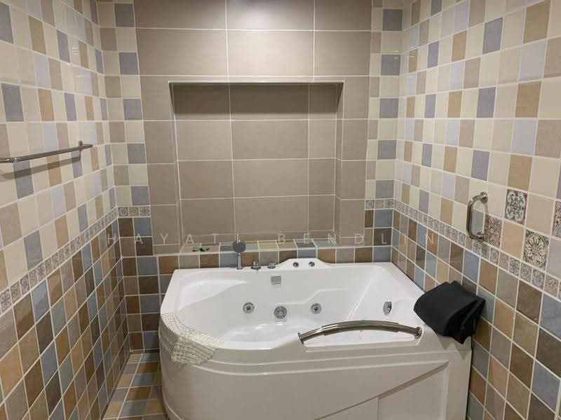 2-storey Terraced House for Sale in Bandar Sri Sendayan (Negeri Sembilan) - Hayati Bendlin - Bathroom - PropertyGuru.com.my