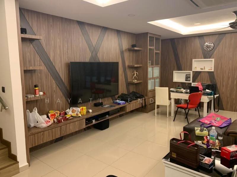 2-storey Terraced House for Sale in Bandar Sri Sendayan (Negeri Sembilan) - Hayati Bendlin - Living Room - PropertyGuru.com.my