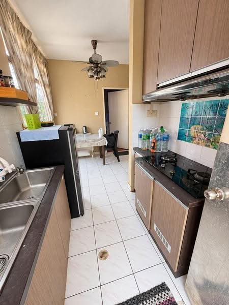 Apartment for Sale at Melinsung Summer Bay Resort - AHMAD SYAFIQ - Kitchen - PropertyGuru.com.my