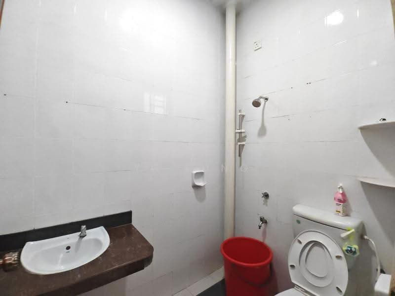 Rumah Teres 1-Tingkat untuk Disewa di Austin Perdana (Tebrau) - YC Fung - Bathroom - PropertyGuru.com.my