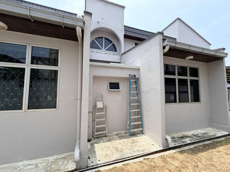 Bungalow House for Sale in Shah Alam (Selangor) - Nur Alia Omar - Exterior - PropertyGuru.com.my