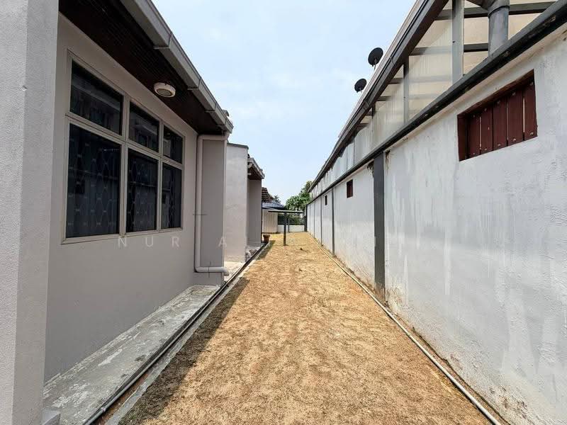 Bungalow House for Sale in Shah Alam (Selangor) - Nur Alia Omar - Exterior - PropertyGuru.com.my