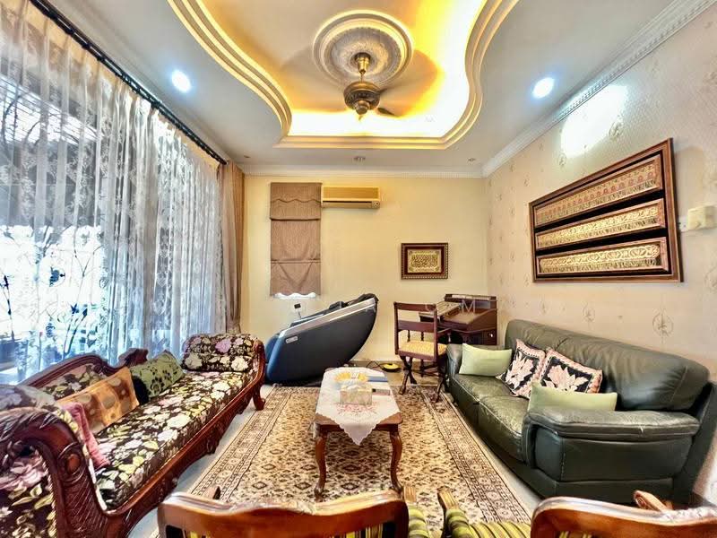 Bungalow House for Sale in Shah Alam (Selangor) - Nur Alia Omar - Living Room - PropertyGuru.com.my