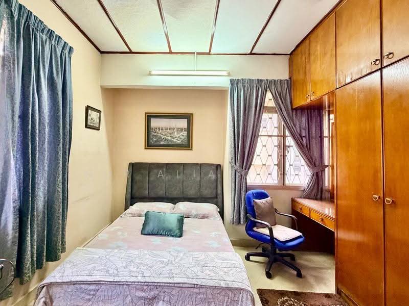 Bungalow House for Sale in Shah Alam (Selangor) - Nur Alia Omar - Bedroom - PropertyGuru.com.my