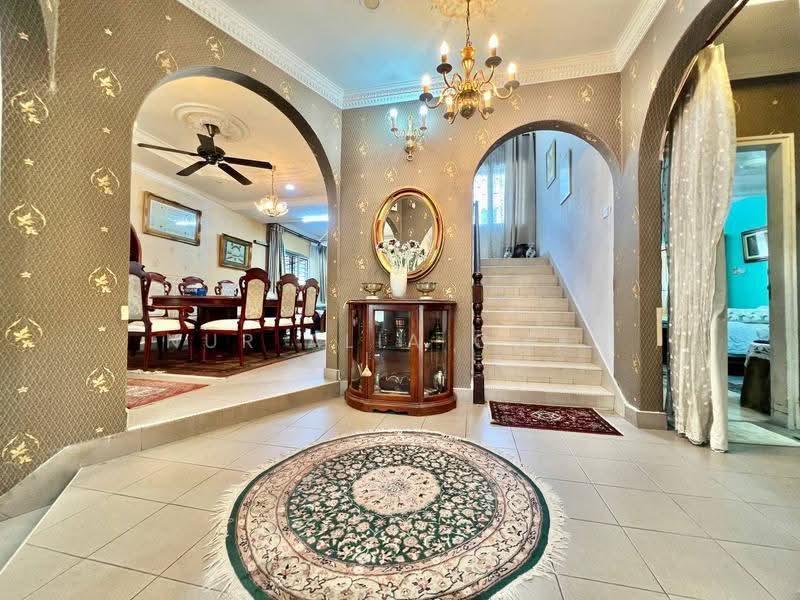 Bungalow House for Sale in Shah Alam (Selangor) - Nur Alia Omar - Dining Room - PropertyGuru.com.my