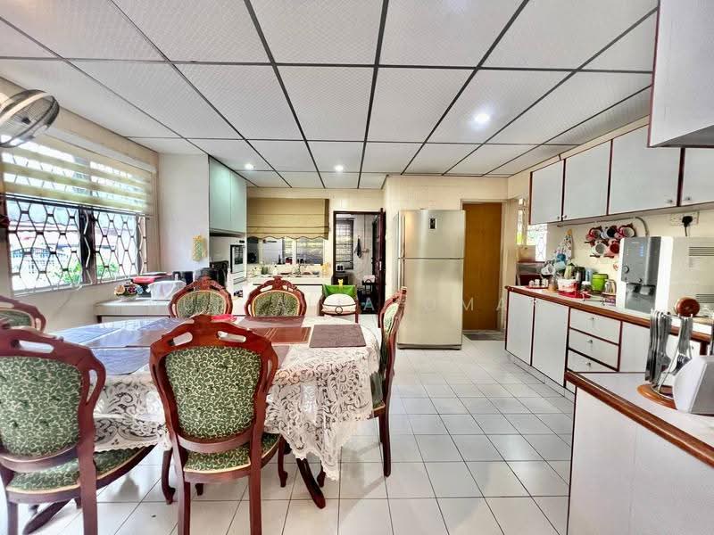 Bungalow House for Sale in Shah Alam (Selangor) - Nur Alia Omar - Kitchen - PropertyGuru.com.my