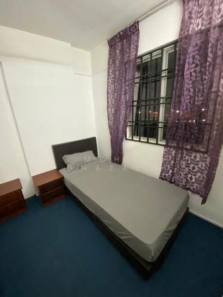Pangsapuri untuk Dijual di Pangsapuri Putra Damai - Mohd Ghazali - Bedroom - PropertyGuru.com.my