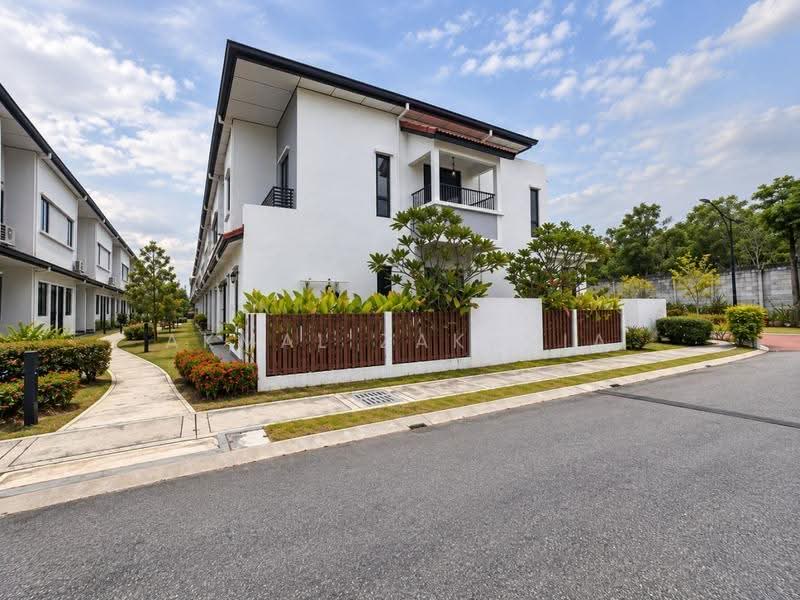 Rumah Teres 2-Tingkat untuk Dijual di Cyberjaya (Selangor) - Akmal Zakaria - PropertyGuru.com.my