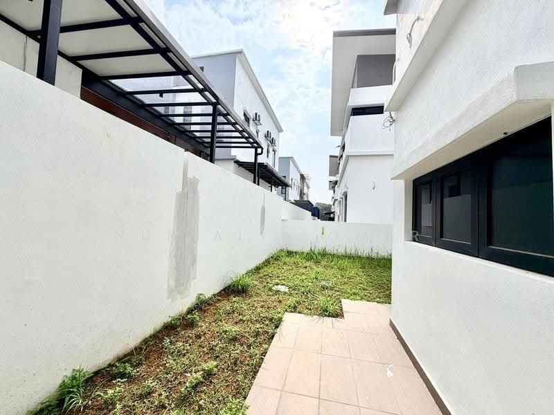Bungalow House for Sale in Alam Nusantara (Setia Alam) - Nur Alia Omar - PropertyGuru.com.my