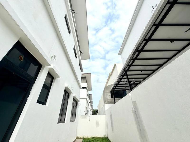 Bungalow House for Sale in Alam Nusantara (Setia Alam) - Nur Alia Omar - Exterior - PropertyGuru.com.my