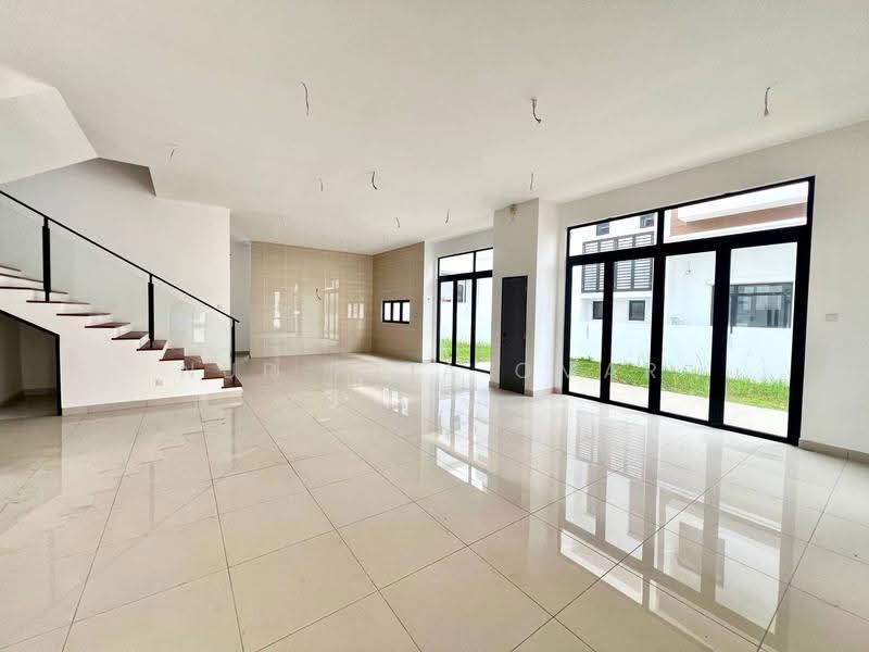 Bungalow House for Sale in Alam Nusantara (Setia Alam) - Nur Alia Omar - Living Room - PropertyGuru.com.my