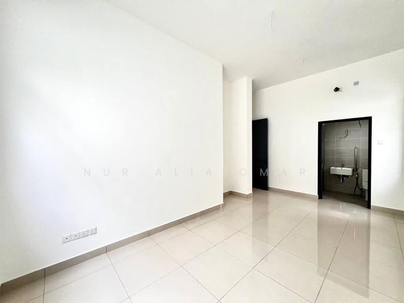 Bungalow House for Sale in Alam Nusantara (Setia Alam) - Nur Alia Omar - Bathroom - PropertyGuru.com.my