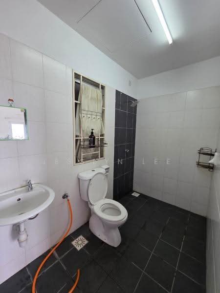 Service Residence for Rent at Saville @ Kajang - Jesslyn Lee - Bathroom - PropertyGuru.com.my