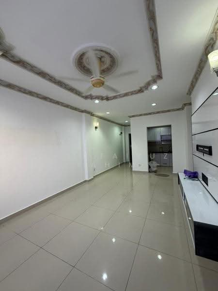 Pangsapuri untuk Dijual di Sri Kejora - Siti Fairuz Rahim - Living Room - PropertyGuru.com.my