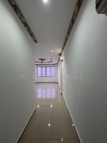 Pangsapuri untuk Dijual di Sri Kejora - Siti Fairuz Rahim - Corridor - PropertyGuru.com.my