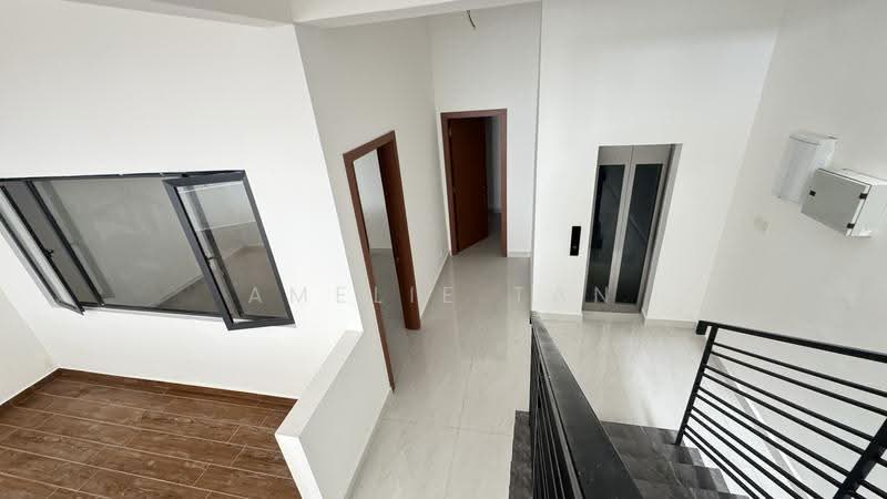 Terraced House for Sale in Damansara Perdana (Selangor) - Amelie Tan - Corridor - PropertyGuru.com.my
