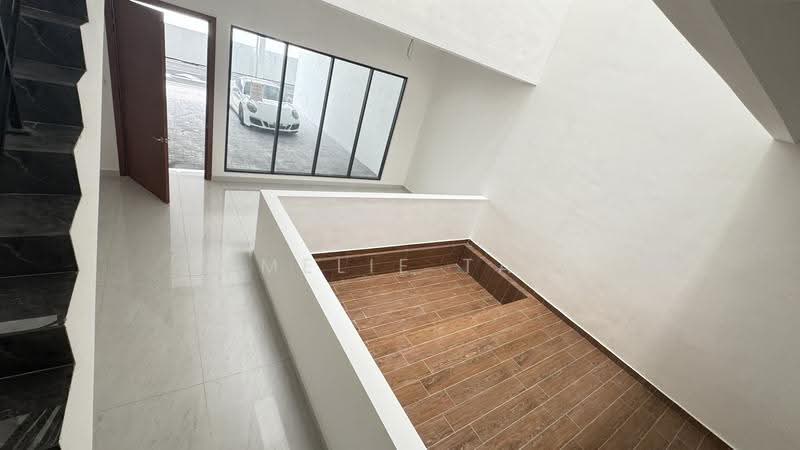 Terraced House for Sale in Damansara Perdana (Selangor) - Amelie Tan - Entrance - PropertyGuru.com.my