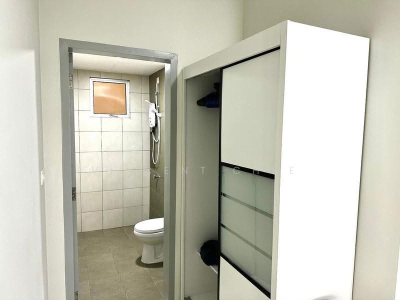 Condominium for Rent at Platinum OUG Residence - Vincent Chye - Bathroom - PropertyGuru.com.my