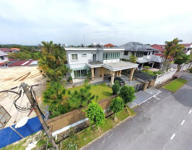 Bungalow House for Sale in Taman Villa Heights (Kajang) - Siti Fairuz Rahim - Exterior - PropertyGuru.com.my