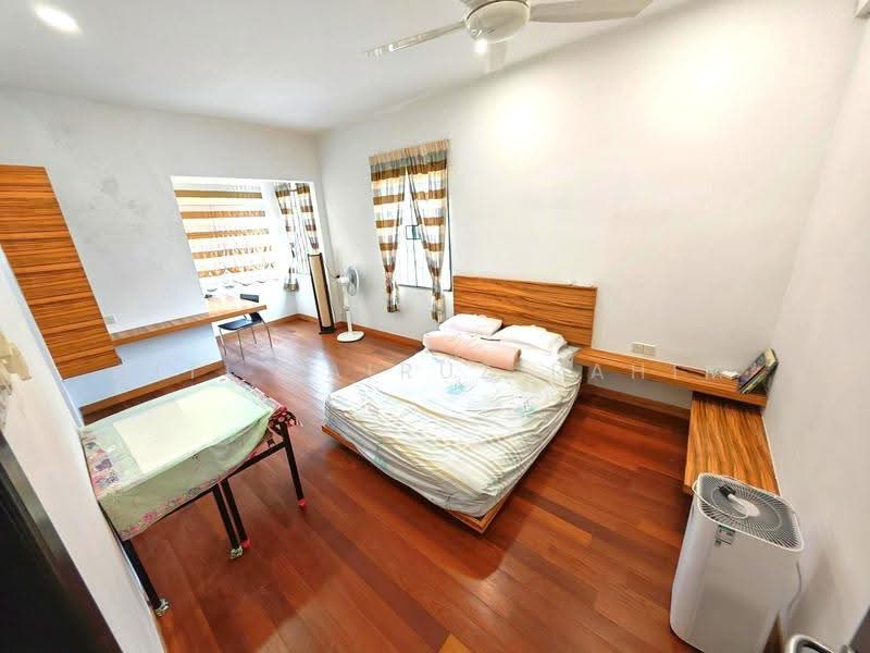 Bungalow House for Sale in Taman Villa Heights (Kajang) - Siti Fairuz Rahim - Bedroom - PropertyGuru.com.my