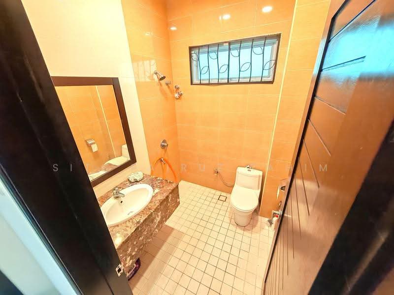 Bungalow House for Sale in Taman Villa Heights (Kajang) - Siti Fairuz Rahim - Bathroom - PropertyGuru.com.my