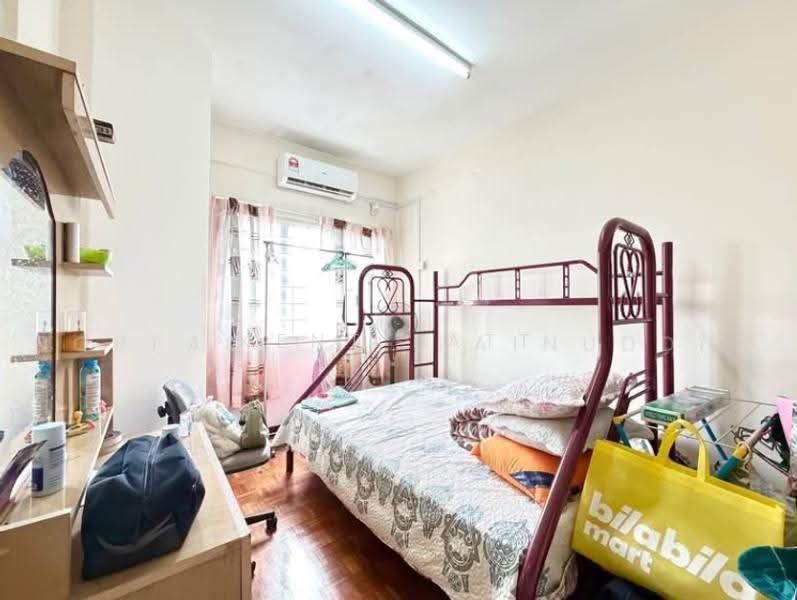 Pangsapuri untuk Dijual di Pangsapuri Cendana - Kent Fatt - Bedroom - PropertyGuru.com.my