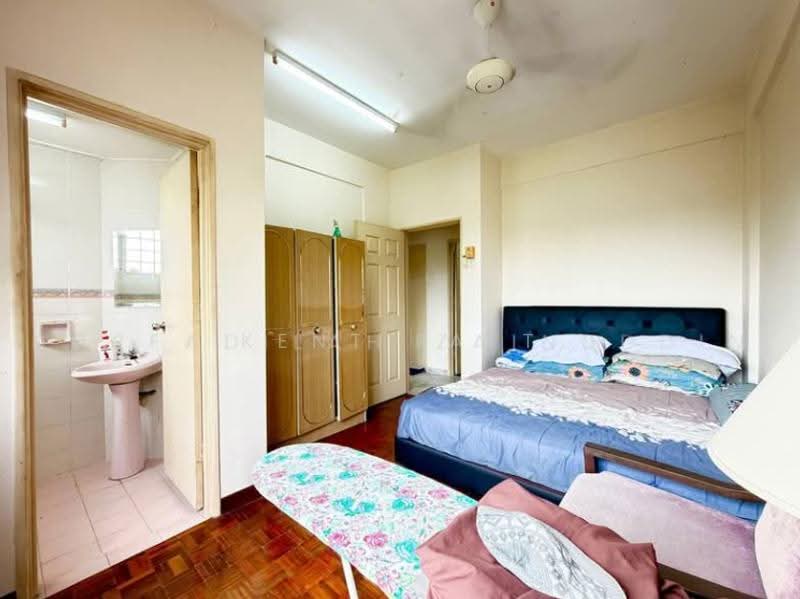 Pangsapuri untuk Dijual di Pangsapuri Cendana - Kent Fatt - Bedroom - PropertyGuru.com.my