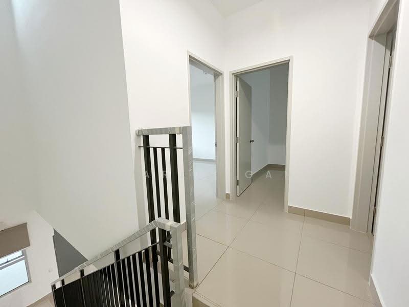 2-storey Terraced House for Rent in Bandar Rimbayu (Telok Panglima Garang) - Charlie Gan - Corridor - PropertyGuru.com.my