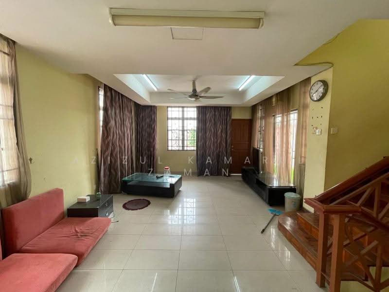 Semi-Detached House for Sale in Taman Cheras Jaya (Cheras) - Azizul Kamarul Zaman - Living Room - PropertyGuru.com.my