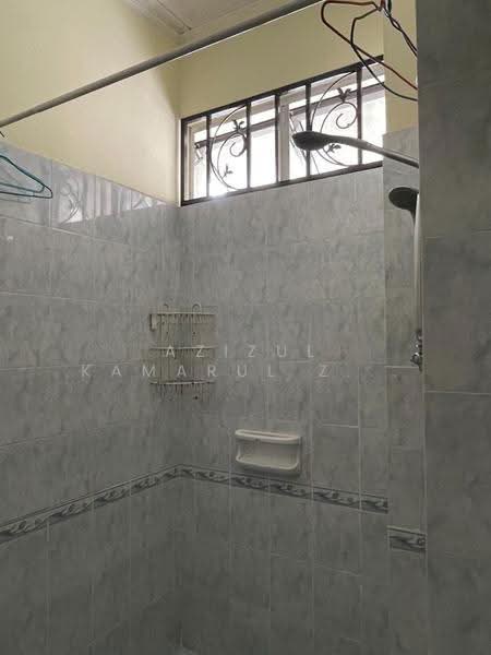 Semi-Detached House for Sale in Taman Cheras Jaya (Cheras) - Azizul Kamarul Zaman - Bathroom - PropertyGuru.com.my