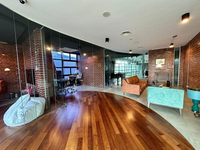 Warehouse for Sale in Taman Sains Selangor (Kota Damansara) - Nur Adibah Ishak - Living Room - PropertyGuru.com.my