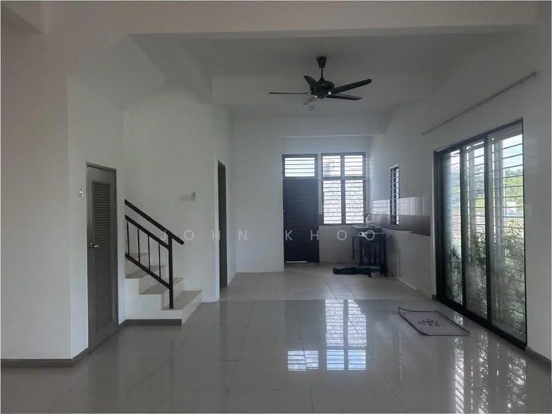 2-storey Terraced House for Sale in Taman Saujana KLIA (Sepang) - John Khoo - Living Room - PropertyGuru.com.my