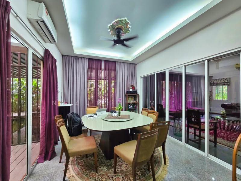 Rumah Banglo untuk Dijual di Taman Bangi Villa (Bangi) - NUZULHAKIMI . - Dining Room - PropertyGuru.com.my