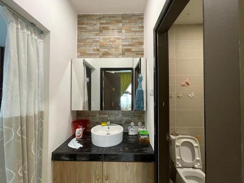 Apartment for Sale at Rex - Leslie Loi - Bathroom - PropertyGuru.com.my