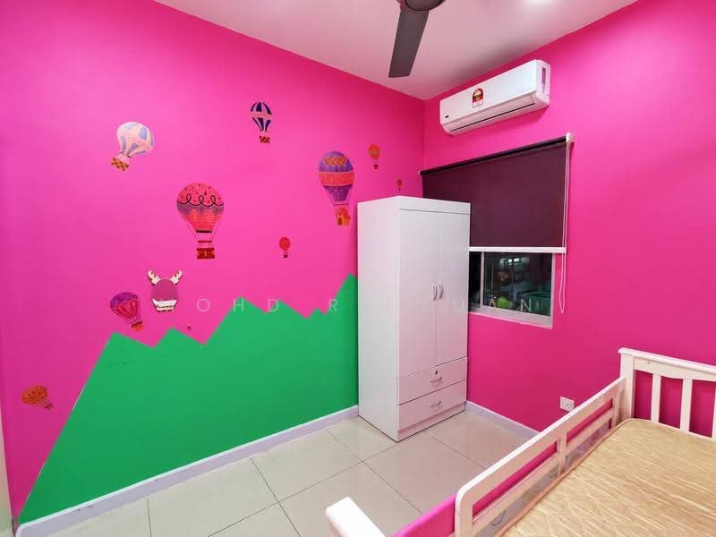 Service Residence for Sale at Savanna Executive Suite @ Southville City - Mohd Ridzuan - Bedroom - PropertyGuru.com.my
