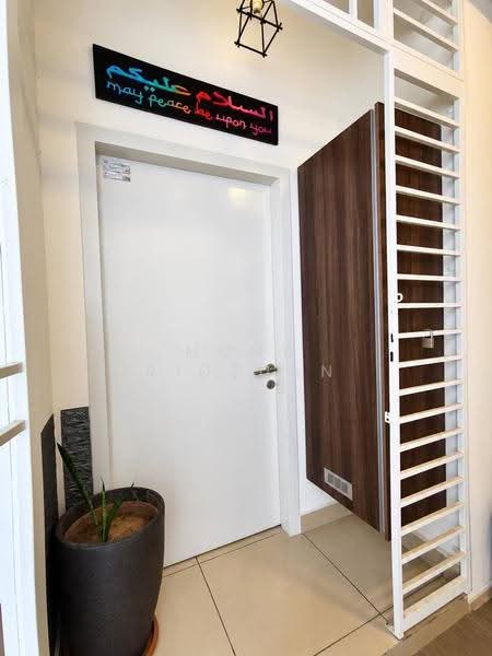 Service Residence for Sale at Savanna Executive Suite @ Southville City - Mohd Ridzuan - Entrance - PropertyGuru.com.my