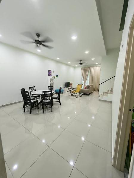 2-storey Terraced House for Sale in Taman Mount Austin (Tebrau) - Sky Tan - Living Room - PropertyGuru.com.my