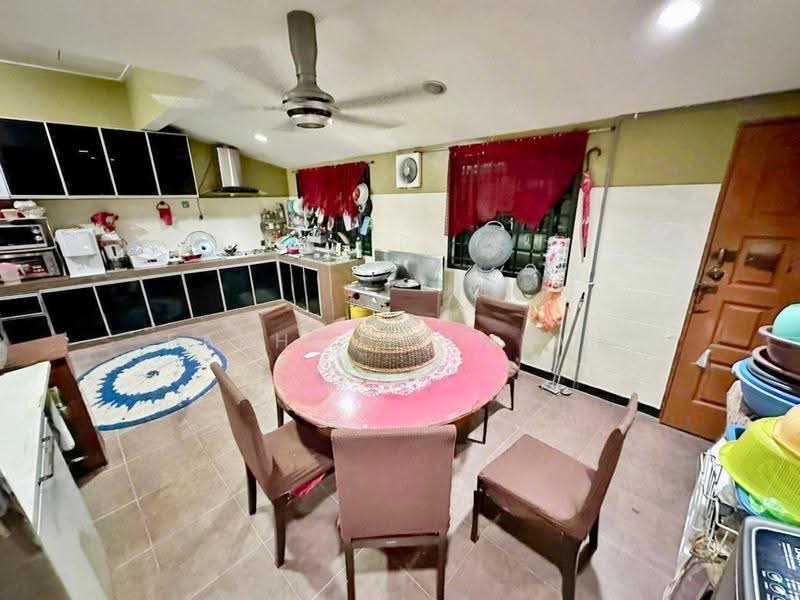 Rumah Teres 1-Tingkat untuk Dijual di Taman Daya (Johor Bahru) - Fakhrul Imlan - Kitchen - PropertyGuru.com.my