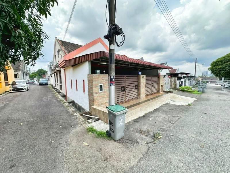 Rumah Teres 1-Tingkat untuk Dijual di Taman Daya (Johor Bahru) - Fakhrul Imlan - PropertyGuru.com.my