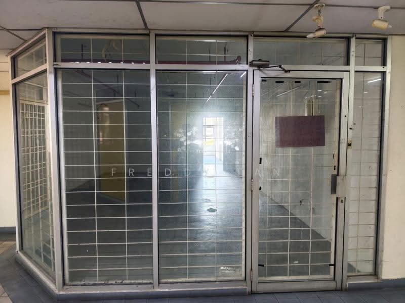 Kedai / Pejabat untuk Disewa di Bayan Lepas (Penang) - Freddy Tan - Corridor - PropertyGuru.com.my
