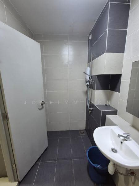 Pangsapuri untuk Disewa di Austin Regency (Pangsapuri Austin Perdana) - Jocelyn Onn - Bathroom - PropertyGuru.com.my