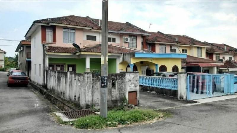 Rumah Teres 2-Tingkat untuk Dijual di Taman Desa Vista (Dengkil) - John Khoo - Exterior - PropertyGuru.com.my