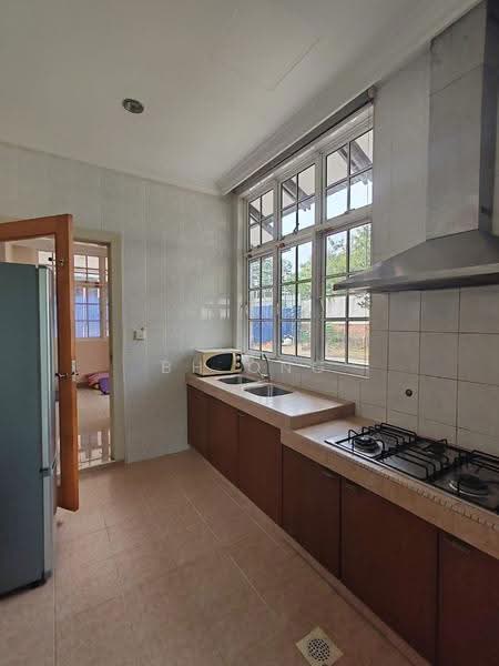 Bungalow House for Sale in Perdana Lakeview East (Cyberjaya) - BH Ong - Kitchen - PropertyGuru.com.my
