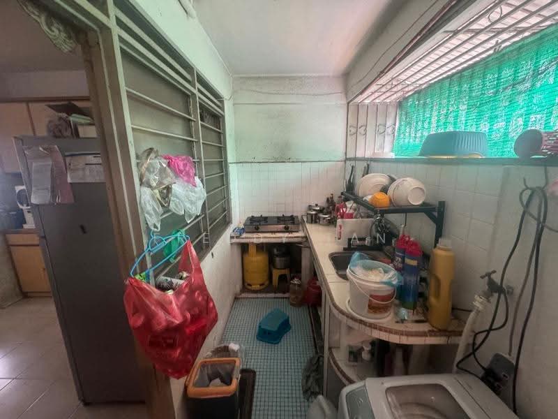 Rumah Flat untuk Dijual di Taman Lip Sin Block 33 & 35 - Freddy Tan - Kitchen - PropertyGuru.com.my
