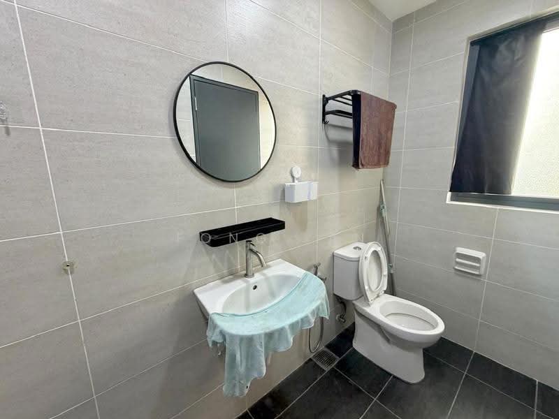 Kediaman Servis untuk Disewa di EDUSENTRAL - Fong Yan - Bathroom - PropertyGuru.com.my