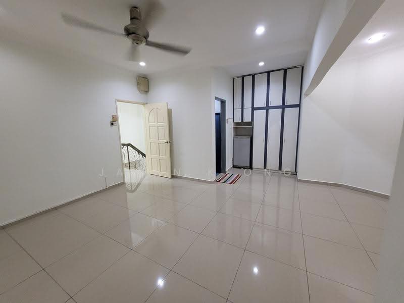 Rumah Teres 2-Tingkat untuk Dijual di BANDAR PUCHONG JAYA (Puchong) - Jason Keong - Living Room - PropertyGuru.com.my