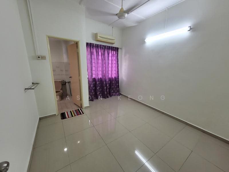 Rumah Teres 2-Tingkat untuk Dijual di BANDAR PUCHONG JAYA (Puchong) - Jason Keong - Bathroom - PropertyGuru.com.my