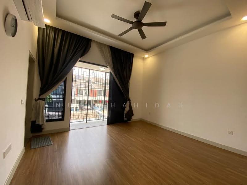 2-storey Terraced House for Rent in Elmina (Shah Alam) - Nur Shahidah - Living Room - PropertyGuru.com.my