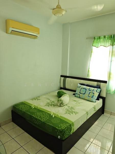 Apartment for Rent at Pangsapuri Seri Murni - Janice Yap - Bedroom - PropertyGuru.com.my