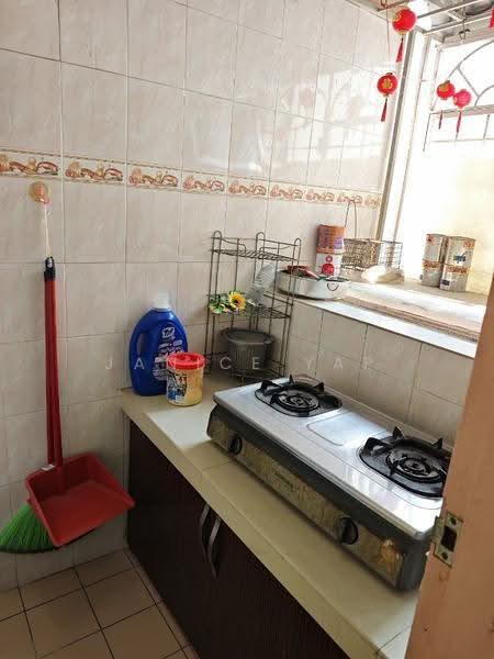 Apartment for Rent at Pangsapuri Seri Murni - Janice Yap - Kitchen - PropertyGuru.com.my
